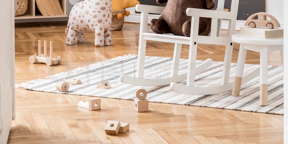 软玩具扶手椅上的玩具熊和可爱的儿童用品斯堪的纳维亚游戏室装饰模板